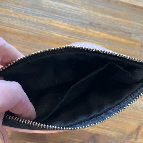 Betsey Johnson pastel fur wristlet make up bag pouch‎ - Picture 4 of 4